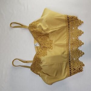 Mudd Lacy Crop Top. Golden Color.Size XL